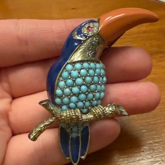 Banana Republic Toucan Brooch Pin - Picture 3 of 3